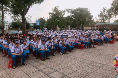 Nhà trường phối hợp với công an xã Bình Thuận tổ chức tuyên truyền cho học về tác hại của pháo, tuyên truyền các hoạt động trước, trong và sau tết để đón tết, vui xuân an toàn, lành mạnh tại lễ chào cờ ngày 16/01/2023