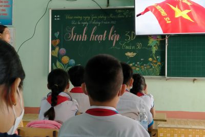 Sinh hoạt chuyên môn theo  NCBH tiết sinh hoạt lớp 3 do cô Đoàn Thị Thùy Linh giảng dạy